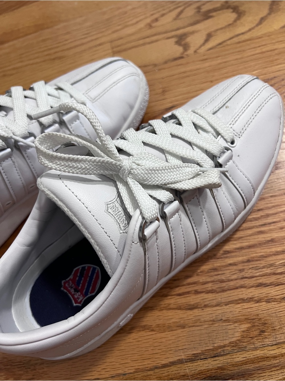 Gently Worn K-Swiss Men’s White Lace-Up Casual Sneakers; Size US 8.5 - Picture 4 of 5